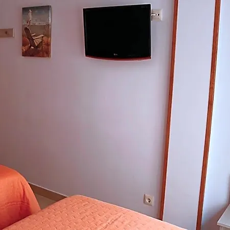 Marina 2*